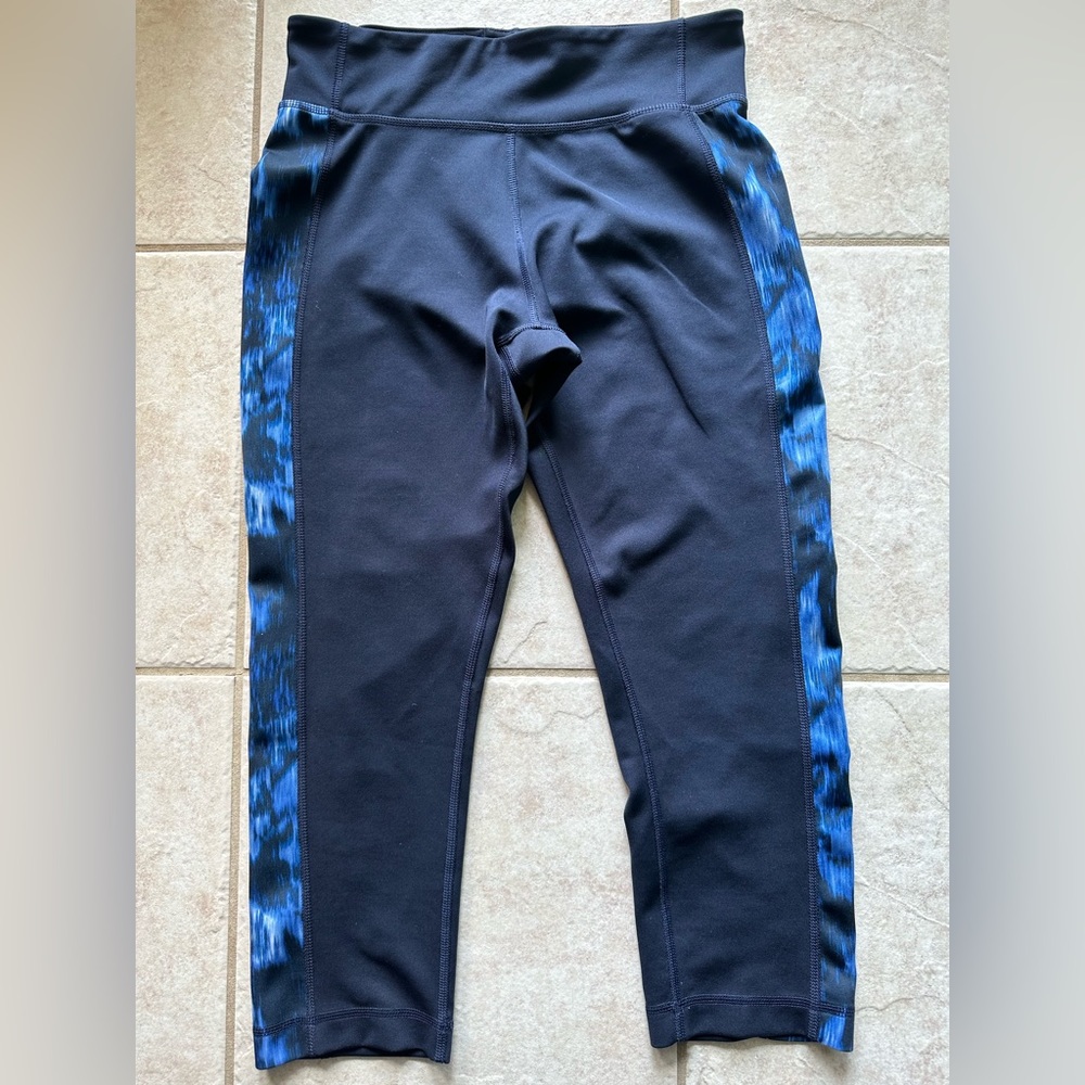 Adidas Climalite cropped Navy Blue Leggings with Print fabric insets Sz …